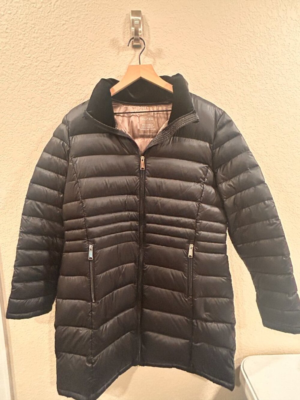 ANdrew Marc Women's Lightweight Packable Down Jacket  Black size XL